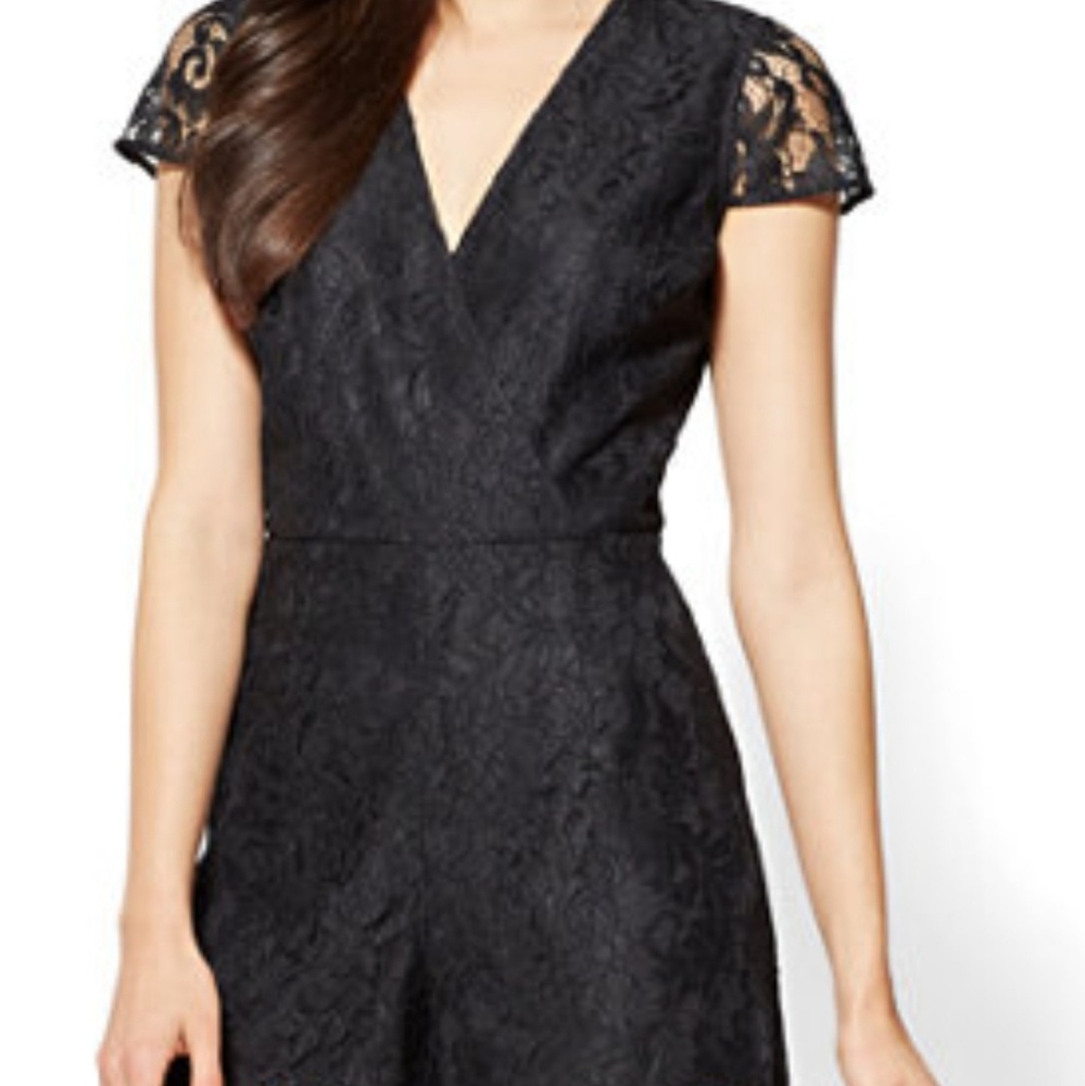 💣HOT SALE New York and Company Black lace  jumper